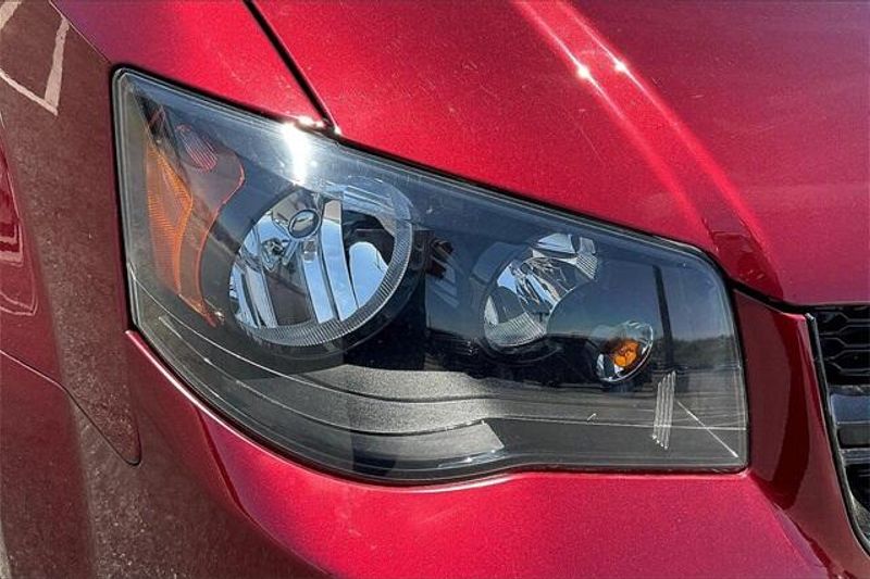 2019 Dodge Grand Caravan SXTImage 27