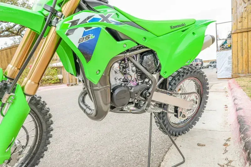 NEW 2026 KAWASAKI KX85 L Image 5