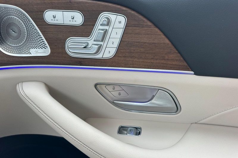 Used 2025 Mercedes-Benz GLS 450Image 21