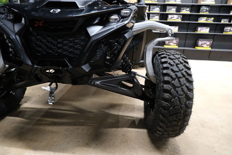 2024 Can-Am MAVERICK R X 999T DCT TRIPLE BLACKImage 16