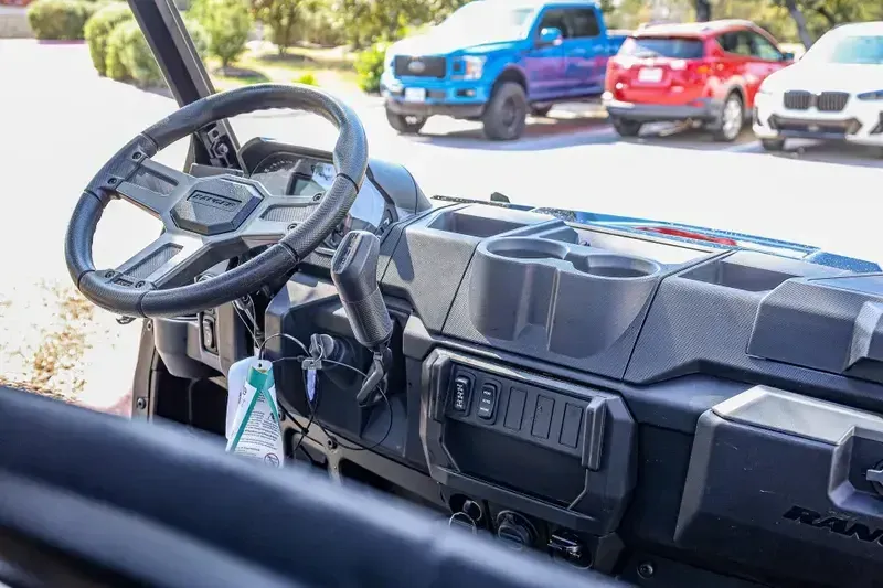 2025 Polaris RANGER CREW XP 1000 TEXAS EDITION BLACK CRYSTAL Image 8