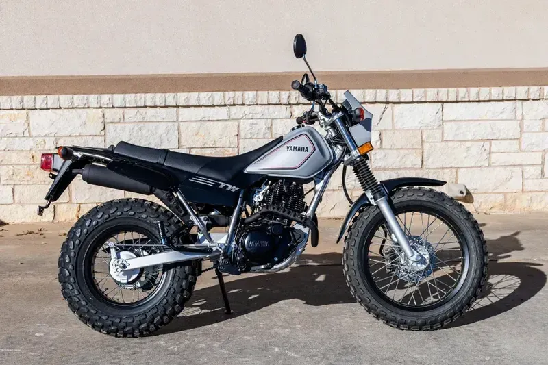 NEW 2027 YAMAHA TW200 Image 2