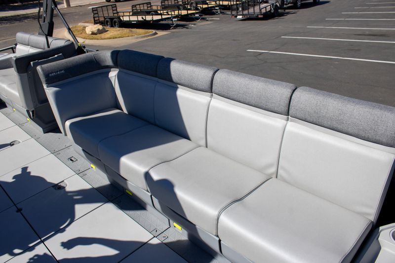 NEW 2026 SEADOO SWITCH CRUISE 21 300HP TECH PACKAGE WITH PAINTED TRAILER Image 22