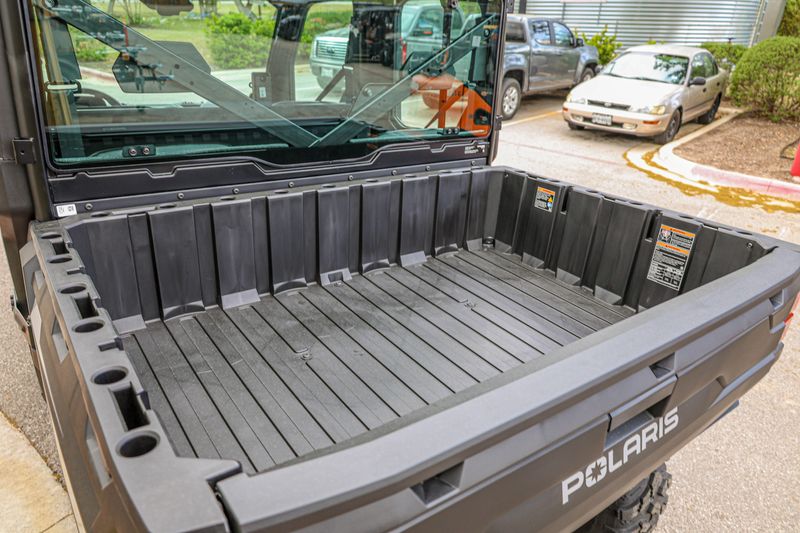 NEW 2027 POLARIS RANGER CREW XP 1000 CAB Image 17