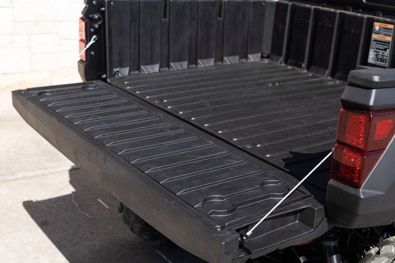 2025 Polaris RANGER 1000 EPS SAGE GREEN Image 9