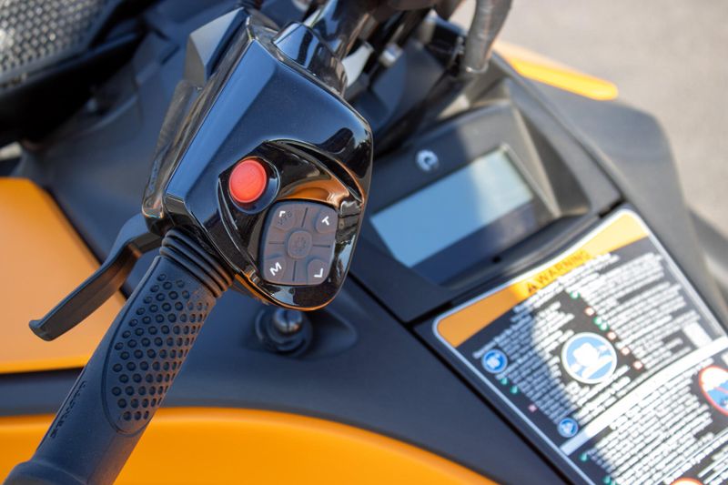 NEW 2026 SEADOO SPARK TRIXX FOR 3 90HP WITH SOUND SYSTEM Image 11