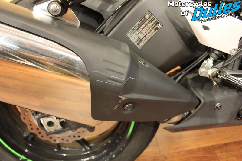 2019 Kawasaki Ninja ZX-6R ABS Image 11