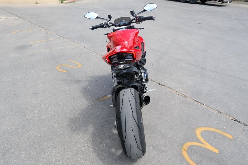 Used 2022 Ducati STREETFIGHTER V2 RED AND BLACK Image 4