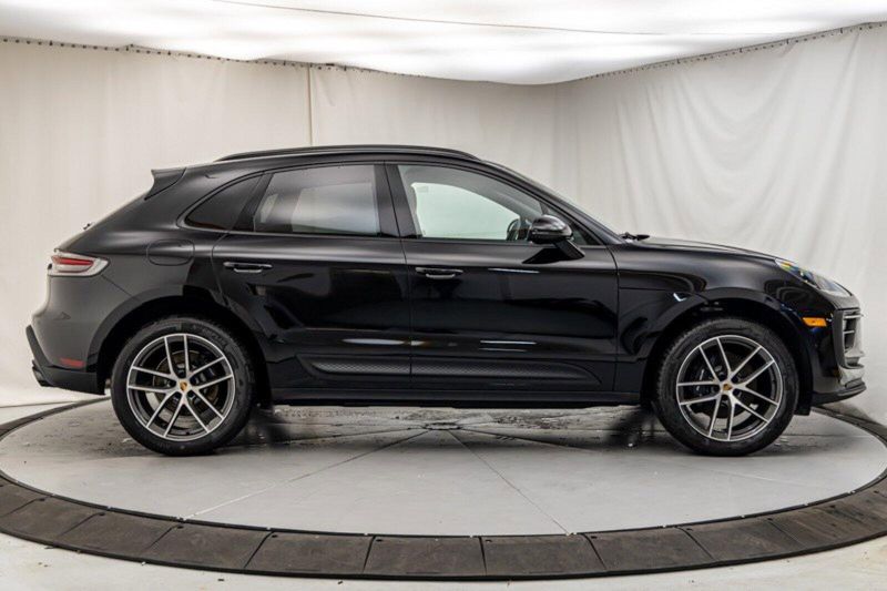 2024 Porsche Macan Image 6