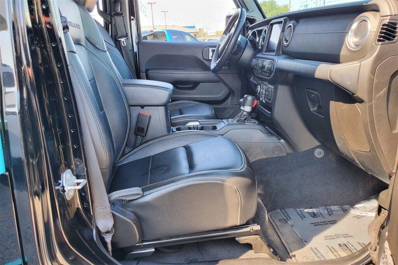 2022 Jeep Gladiator Overland photo 21