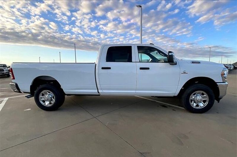 2024 RAM 3500 Tradesman Crew Cab 4x4 8