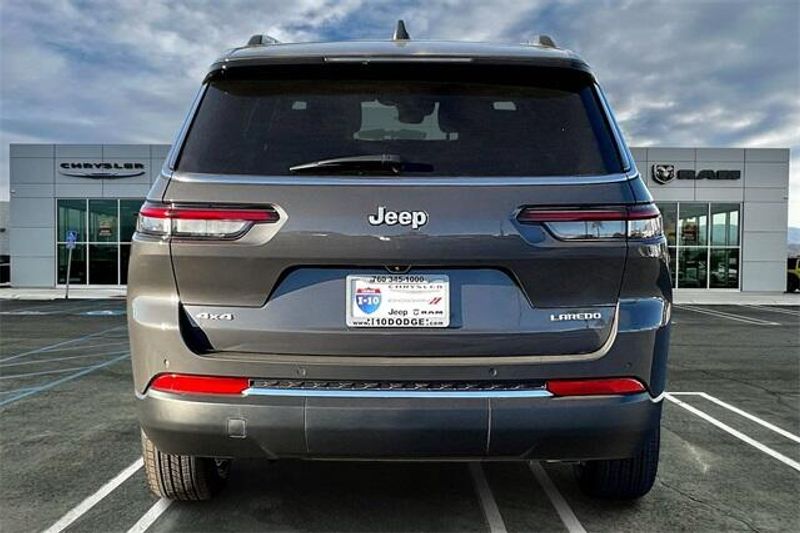 New 2025 Jeep Grand Cherokee L Laredo 4x4Image 3
