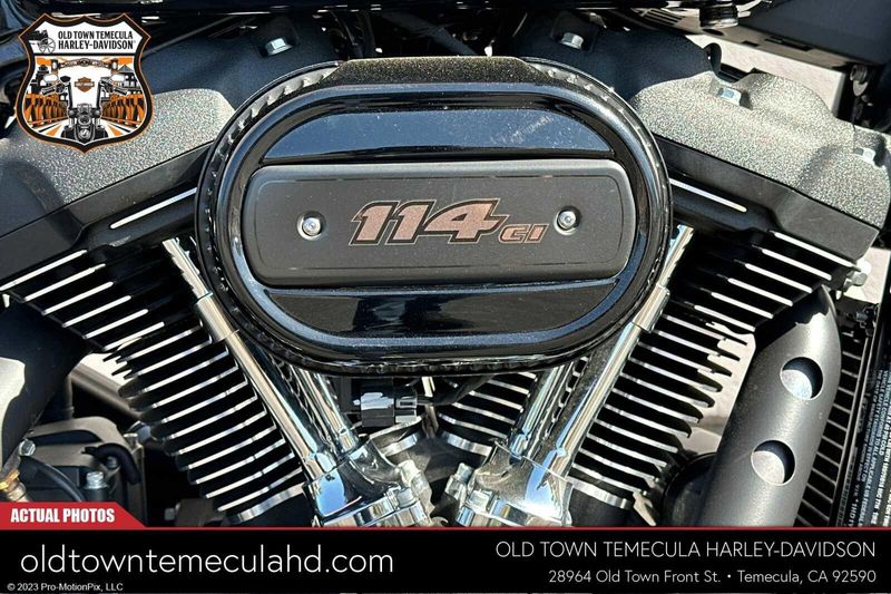 2021 Harley-Davidson Softail in a Black exterior color. BMW Motorcycles of Temecula – Southern California (951) 506-6903 bmwmotorcyclesoftemecula.com 