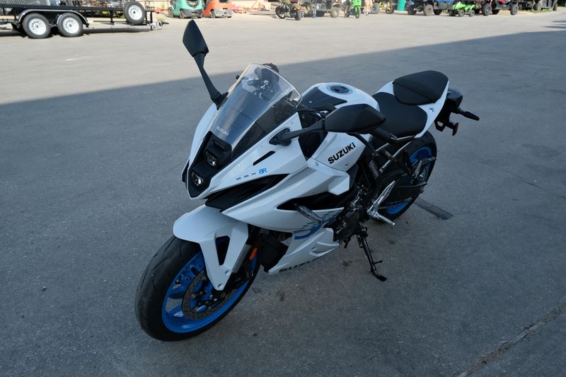NEW 2026 SUZUKI GSX8R Image 7