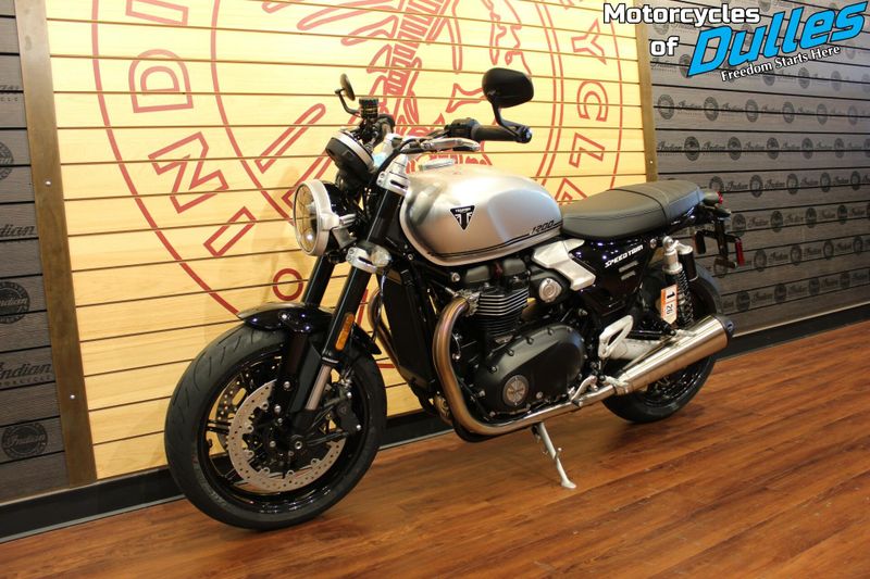 New 2025 Triumph Speed Twin 1200 Image 4