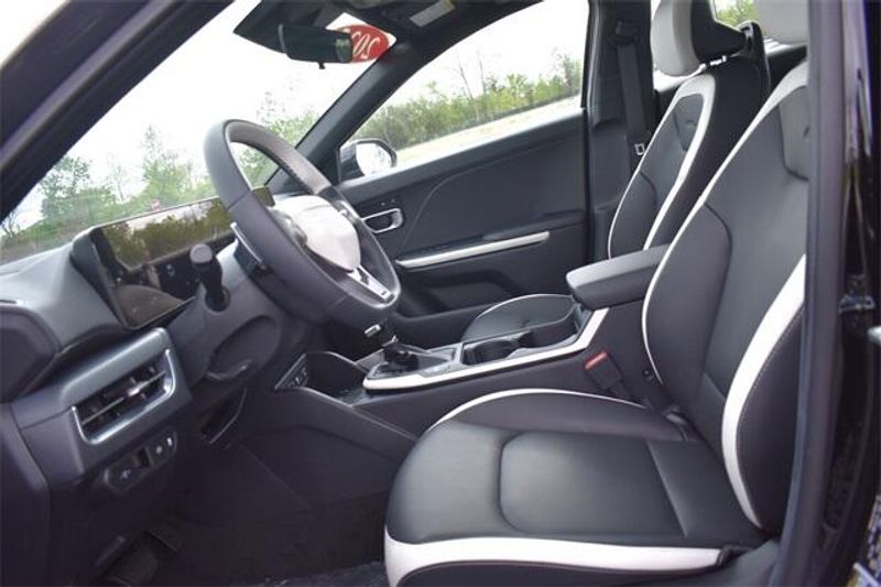 2025 Kia K4 GT-LineImage 23