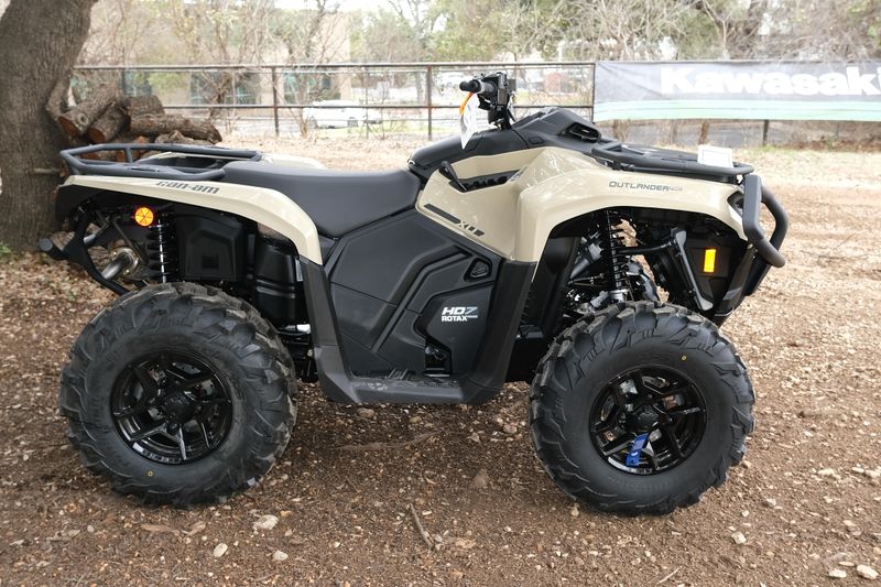 2025 Can-Am OUTLANDER PRO HD7 DESERT TANImage 15