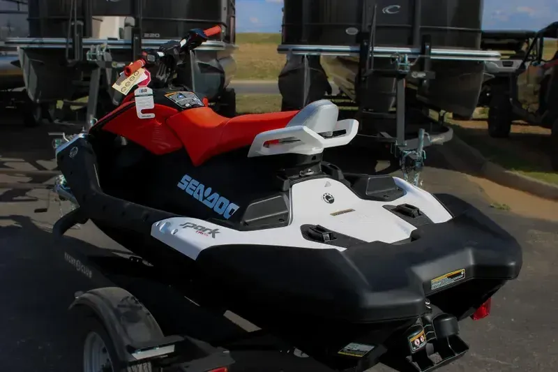 NEW 2026 SEADOO SPARK TRIXX FOR 3 90HP WITH SOUND SYSTEM Image 13