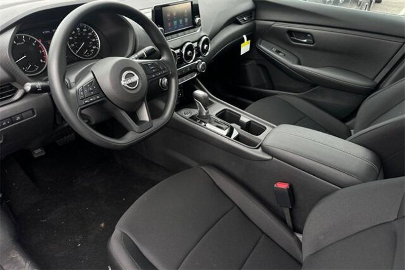New 2025 Nissan Sentra SImage 7