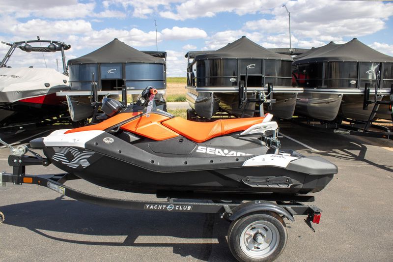 NEW 2026 SEADOO SPARK TRIXX FOR 3 90HP WITH SOUND SYSTEM Image 1