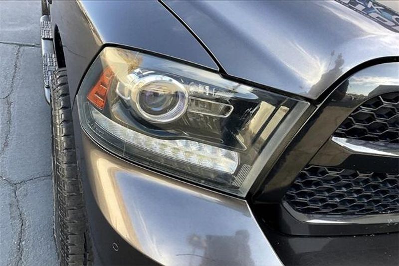 2018 RAM 1500 NightImage 27