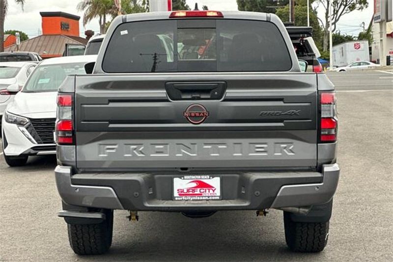 New 2025 Nissan Frontier PRO-4XImage 4