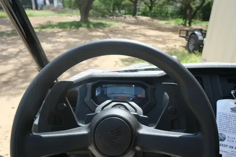 NEW 2025 HONDA PIONEER 10006 DELUXE Image 21