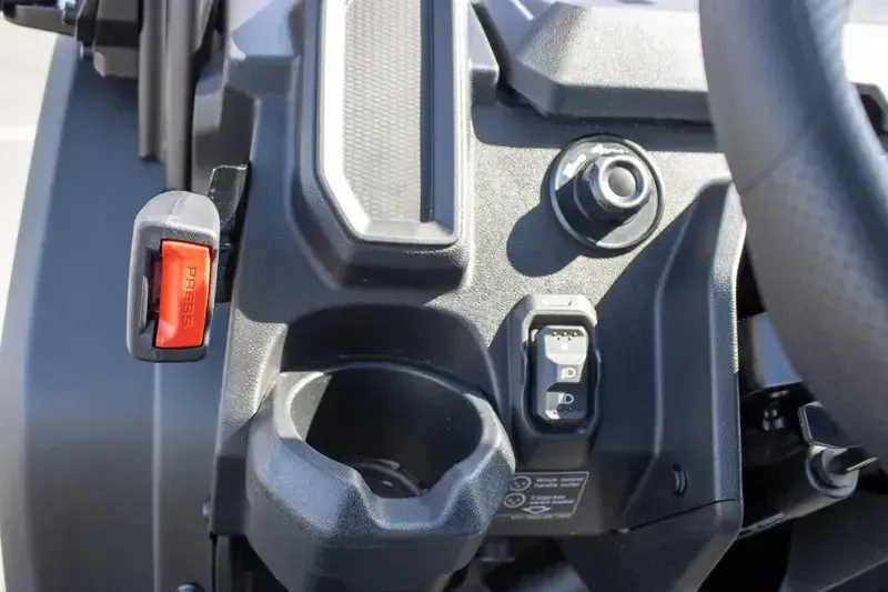 NEW 2026 CFMOTO UFORCE U10 PRO Image 13