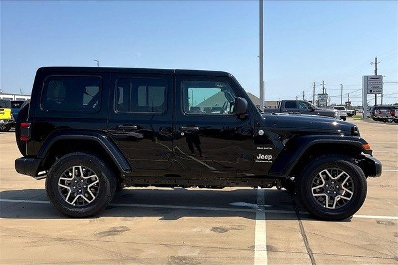 2024 Jeep Wrangler 4-door SaharaImage 16