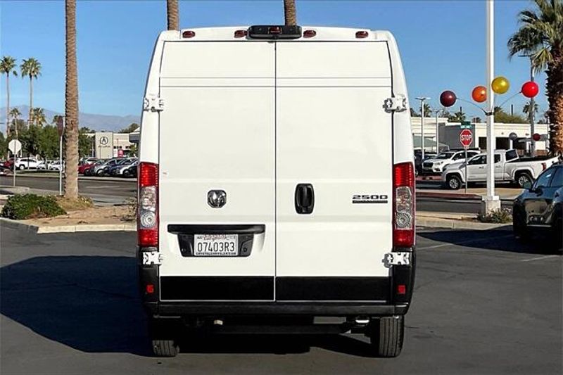 2023 RAM ProMaster 2500 High RoofImage 3