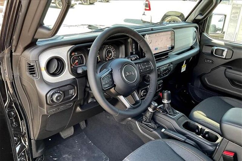 New 2025 Jeep Wrangler 4-door Sport SImage 6