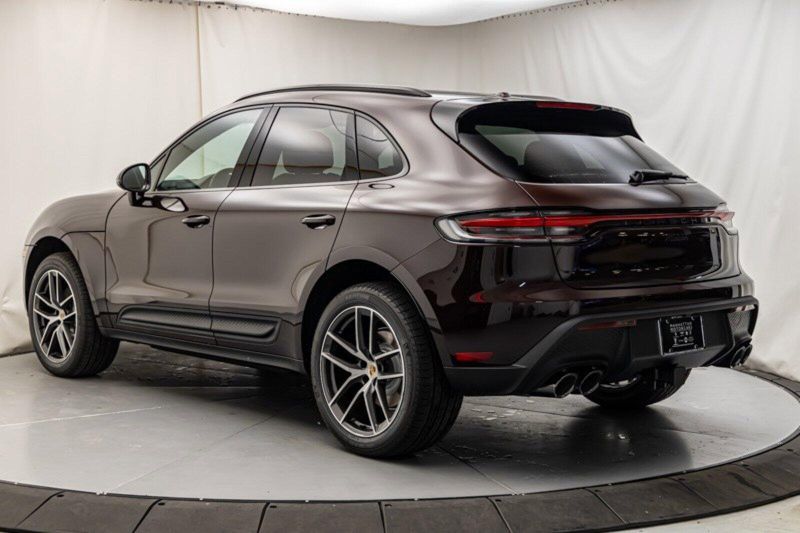 2024 Porsche Macan Image 3