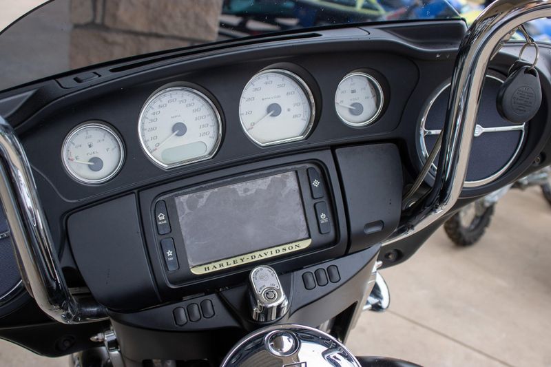 USED 2016 HARLEY STREET GLIDE SPECIAL Image 19