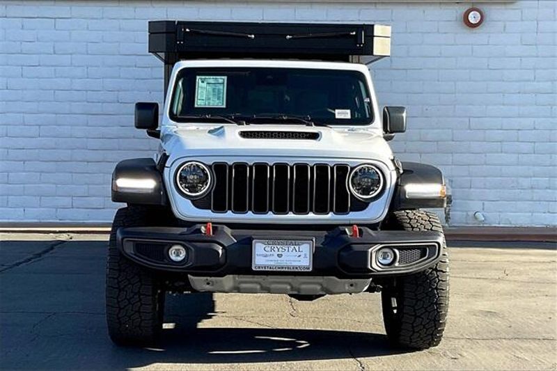 2025 Jeep Gladiator Mojave photo 2