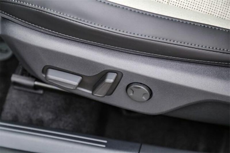 2025 Kia Niro SXImage 21