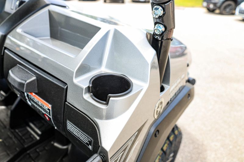 New 2026 Kawasaki MULE PROFXT 1000 LE RANCH EDITION   METALLIC PHANTOM SILVER Image 5