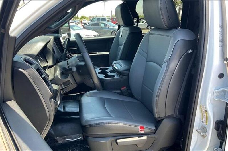 New 2025 RAM 2500 Tradesman Crew Cab 4x2 8