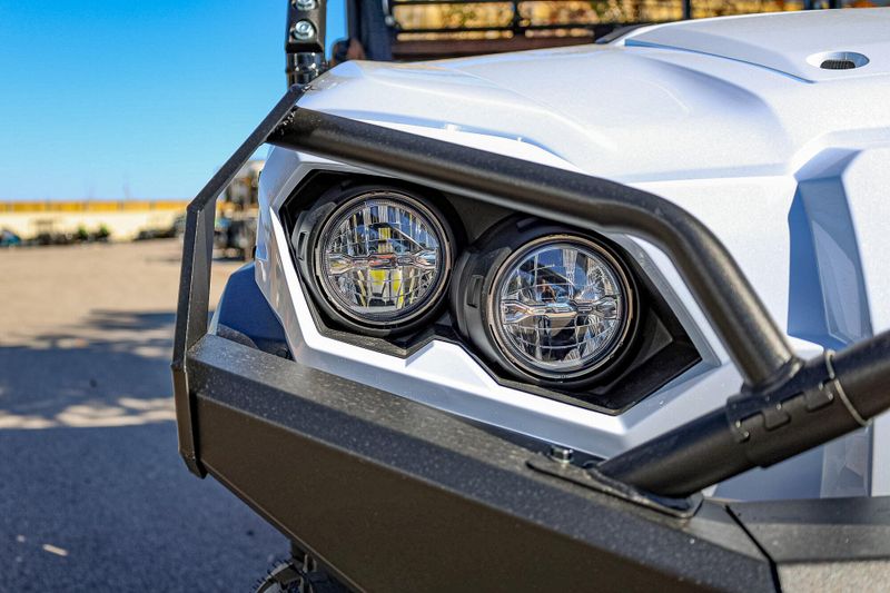 2025 Kawasaki MULE PROFXT 1000 LE PLATINUM RANCH EDITION METALLIC STARDUST WHITE Image 14