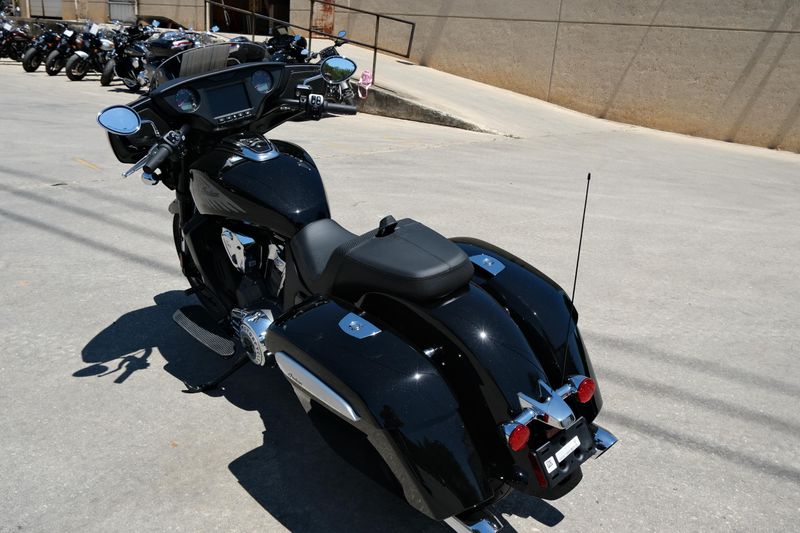 NEW 2025 INDIAN MOTORCYCLE CHIEFTAIN POWERPLUS Image 5