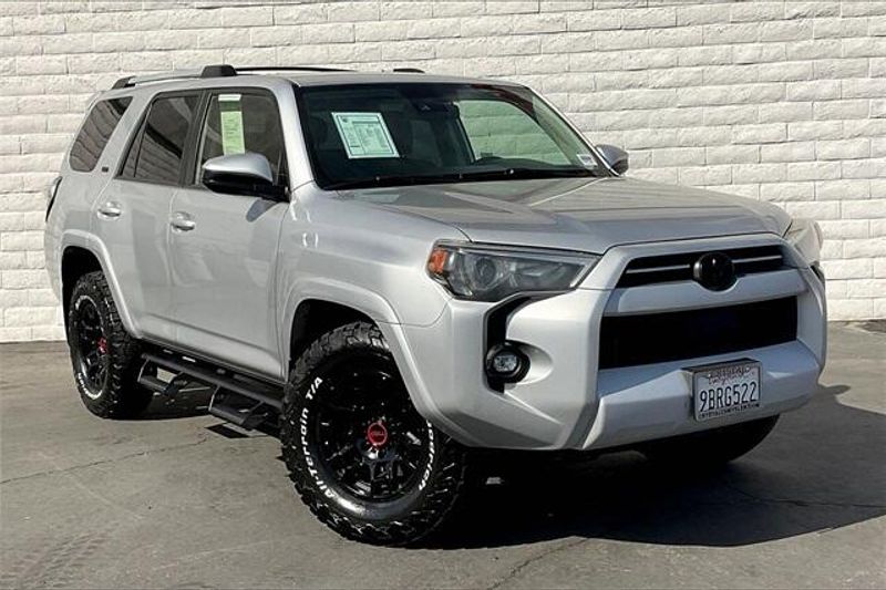 2022 Toyota 4Runner SR5Image 12