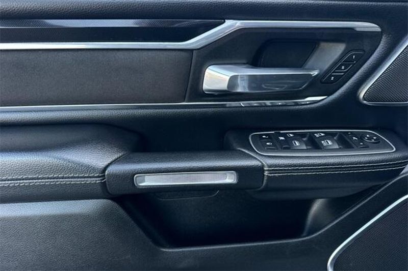 2022 RAM 1500 LaramieImage 9