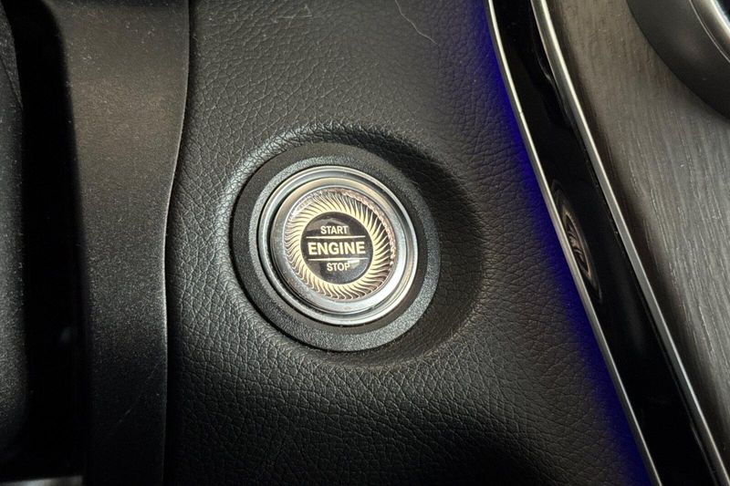 Used 2023 Mercedes-Benz C-Class C 300Image 25