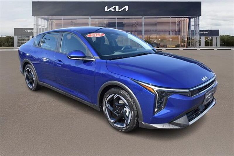 2025 Kia K4 EXImage 10