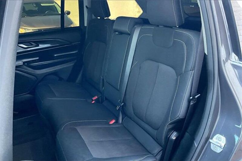 2023 Jeep Grand Cherokee LaredoImage 25
