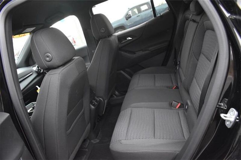 2025 Chevrolet Equinox LTImage 16