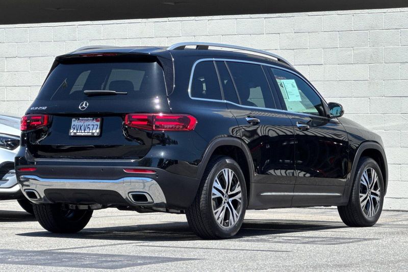 Used 2026 Mercedes-Benz GLB 250Image 4
