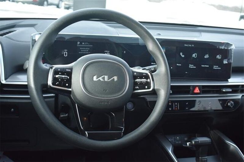 2024 Kia Sorento LXImage 17