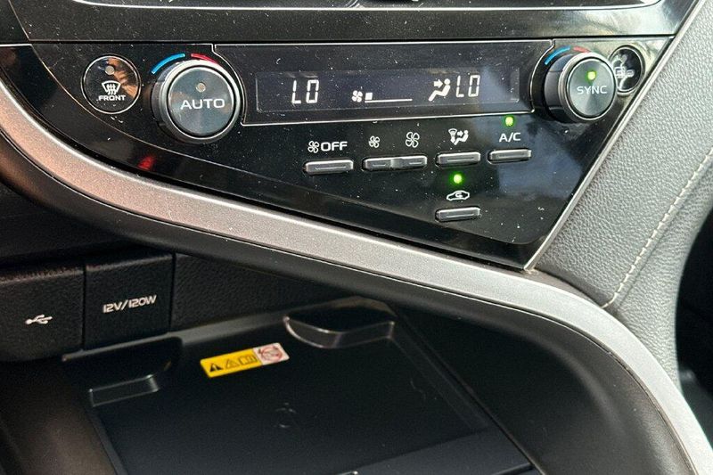 Used 2023 Toyota Camry XSE V6Image 18