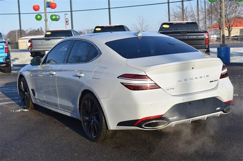 2022 Genesis G70 3.3TImage 4