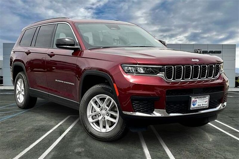 2025 Jeep Grand Cherokee L Laredo X 4x2Image 14
